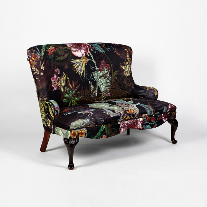 Opera Botanica Loveseat