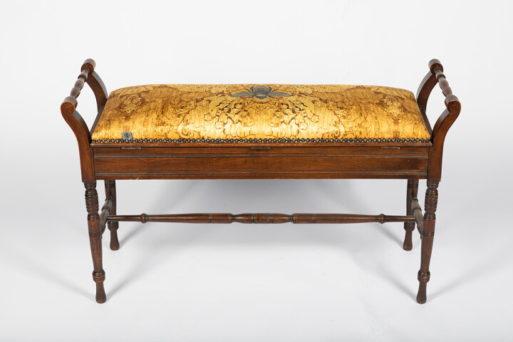 Honey Bee Damask Stool With Handles / image 2