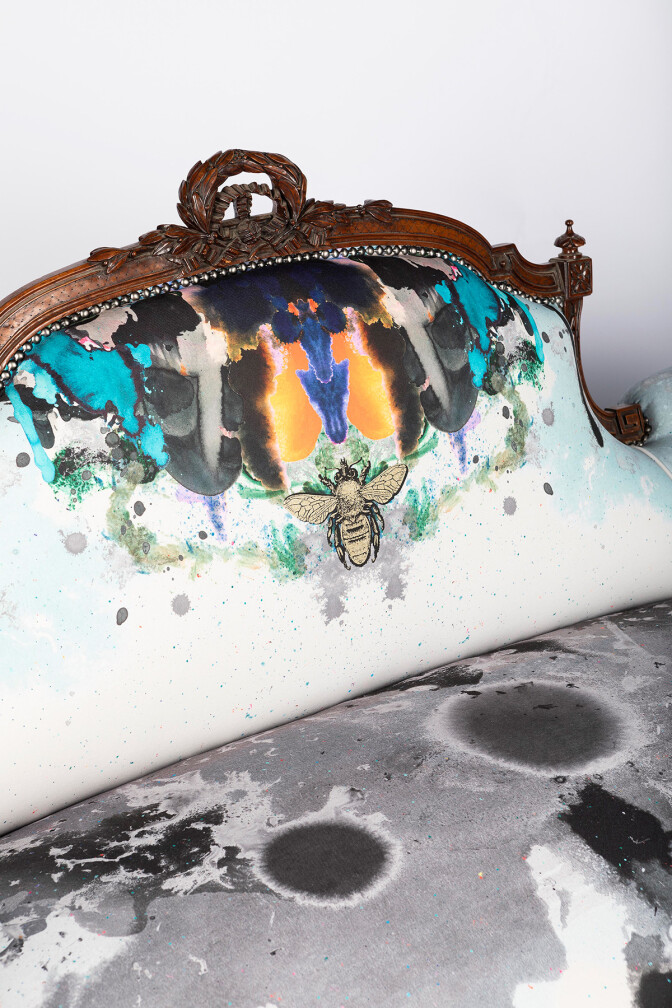 Moondust Victorian Couch / image 4