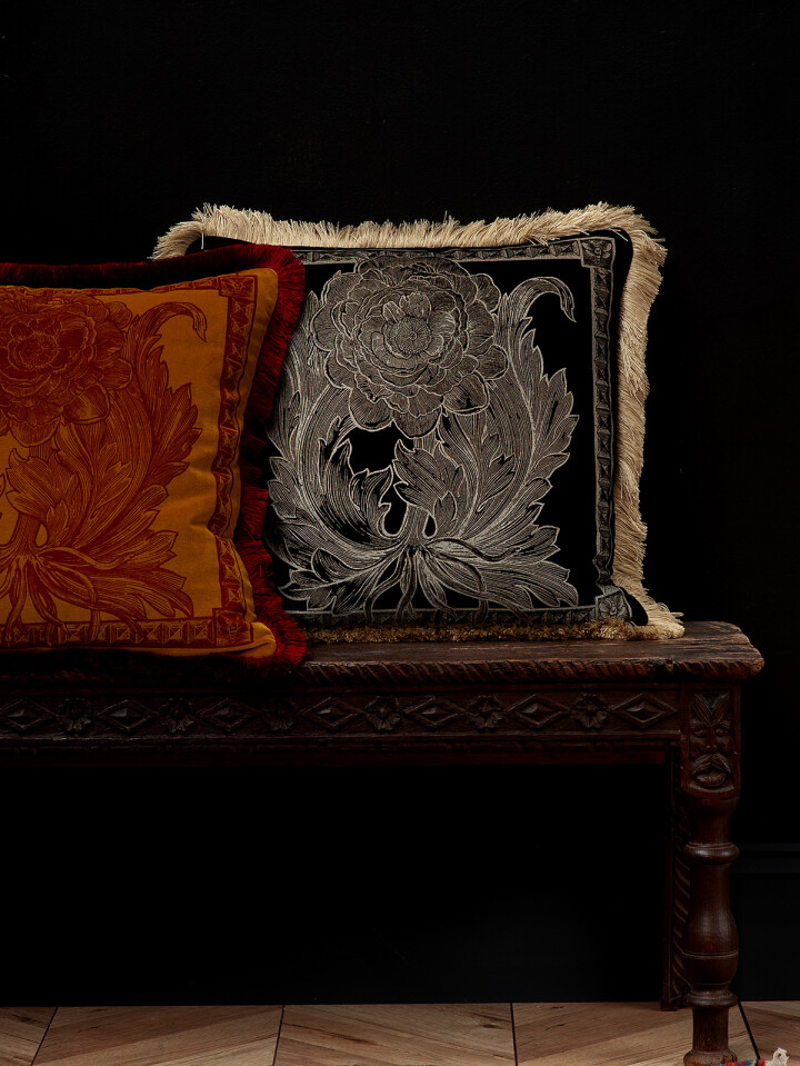 Tudor Rose Fringed Cushion / image 3